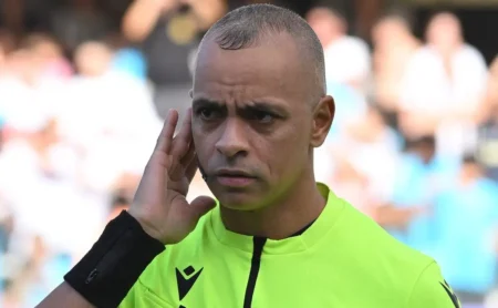 Wilton Pereira Sampaio arbitrou os últimos 5 jogos do Flamengo: 4 vitórias e 1 derrota