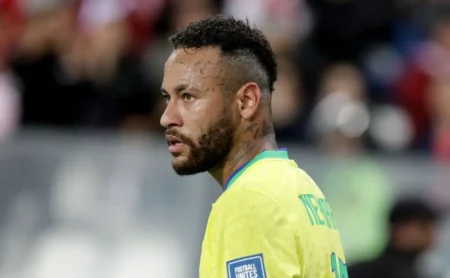 Zinho é sincero sobre Neymar, do Santos, disputar a Copa do Mundo: "Tem que esperar"