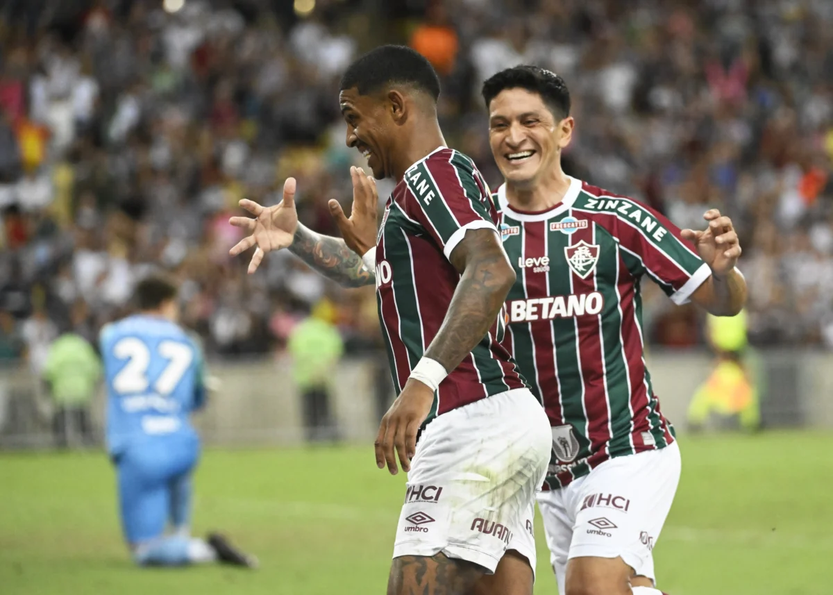 Zubeldía: Cano ou John Kennedy? O dilema dos gols vs. desempenho no Fluminense