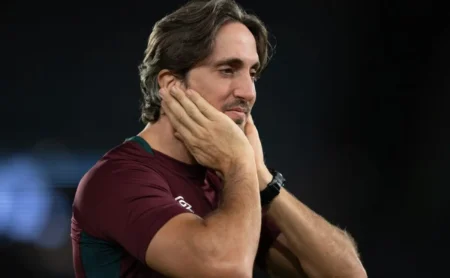 Zubeldía sinaliza desequilíbrio do Fluminense: com nosso desespero, eles começaram a se encontrar Zubeldía sinaliza desequilíbrio do Fluminense: "com nosso desespero, eles começaram a se encontrar"