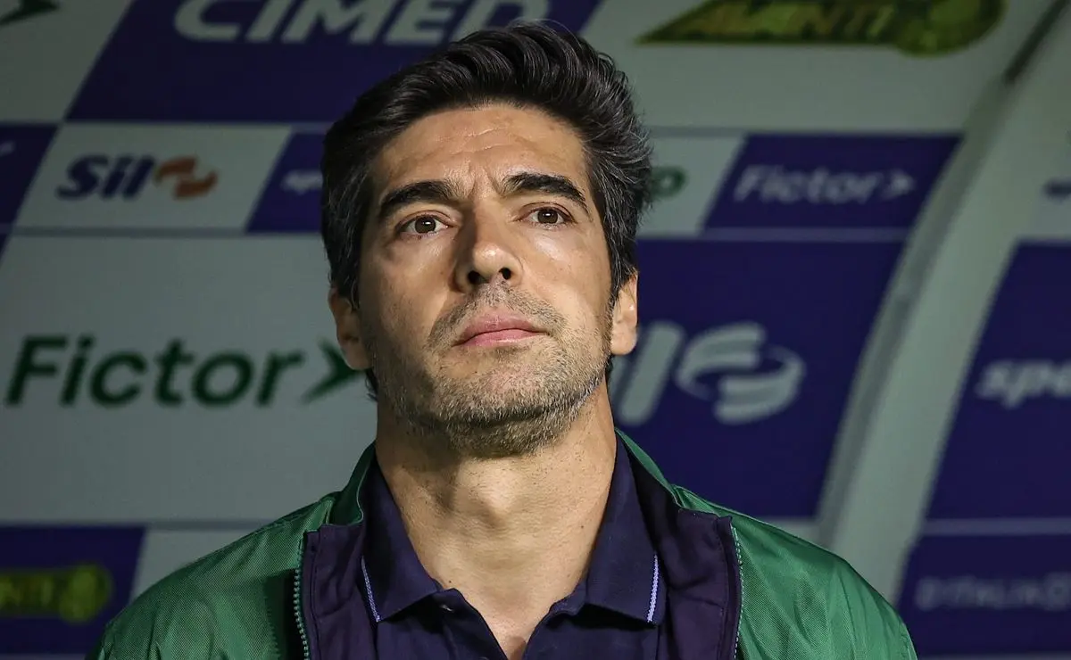 Abel Ferreira inova: Oportunidades para Maurício e Emiliano Martínez em meio à fase irregular