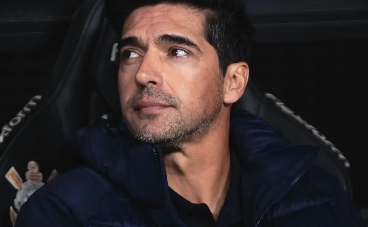 Abel Ferreira desabafa sobre o momento do Palmeiras, citando o Corinthians: Crucificaram-nos Abel Ferreira desabafa sobre o momento do Palmeiras, citando o Corinthians: "Crucificaram-nos"