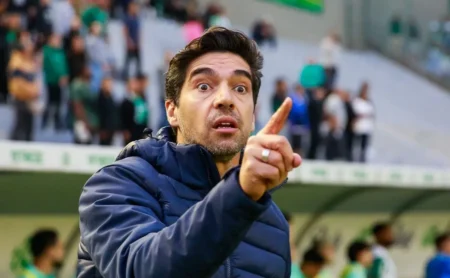 Abel Ferreira: O alerta do Palmeiras com a queda no aproveitamento de pênaltis em 2025