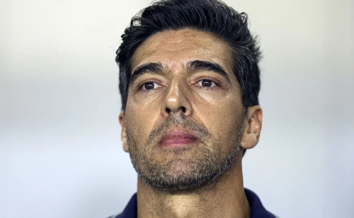 Abel Ferreira critica arbitragem em lance de Andreas Pereira: Ridículo Abel Ferreira critica arbitragem em lance de Andreas Pereira: "Ridículo"