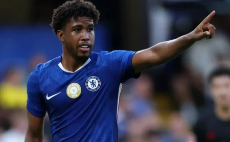 Andrey Santos, ex-Vasco, brilha em atuação pelo Chelsea e se torna destaque na Inglaterra Andrey Santos, ex-Vasco, brilha em atuação pelo Chelsea e se torna destaque na Inglaterra