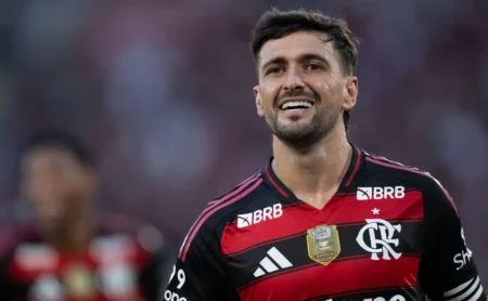 Arrascaeta Brilha em 2025: Gols Triplicados no Flamengo Comparado a 2024