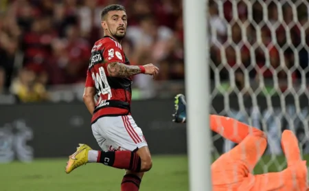 Arrascaeta: Mais Gols pelo Flamengo do que em seu Auge de 2019 Arrascaeta: Mais Gols pelo Flamengo do que em seu Auge de 2019