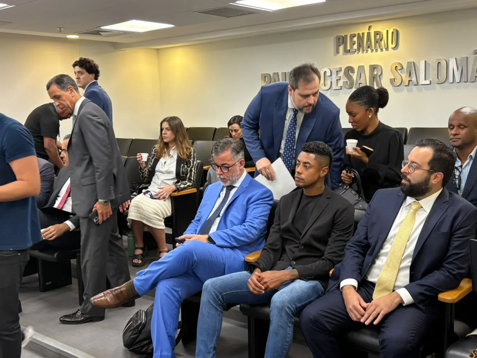 Auditor pede vista: julgamento de Bruno Henrique, do Flamengo, tem nova data agendada