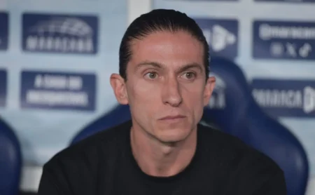 BAP no comando: Flamengo negocia renovações de Filipe Luís e Arrascaeta em meio a desafios