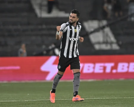 Botafogo mantém invencibilidade de oito anos contra o Vitória
