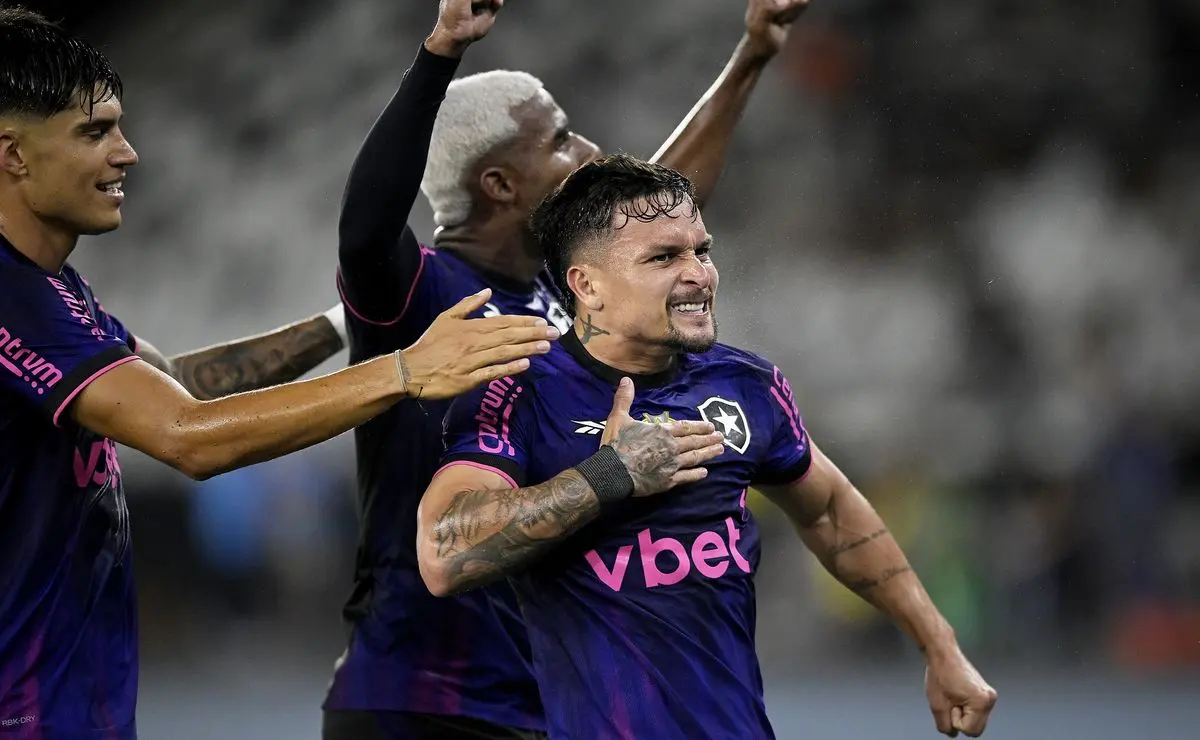 Botafogo: Sequência Invicta de 2024 Supera os Anos de Títulos do Brasileirão e Libertadores Botafogo: Sequência Invicta de 2024 Supera os Anos de Títulos do Brasileirão e Libertadores