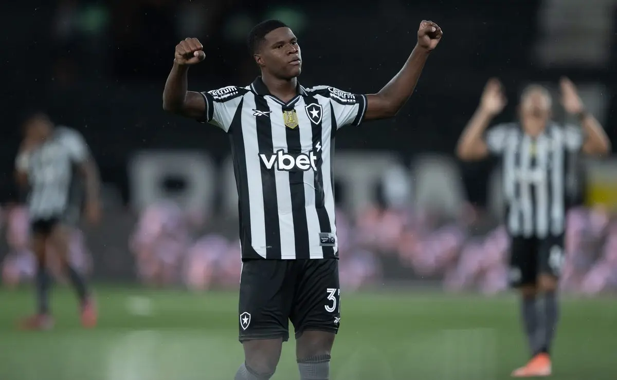 Botafogo Supera Sport com Reviravolta Histórica Após Três Anos Botafogo Supera Sport com Reviravolta Histórica Após Três Anos