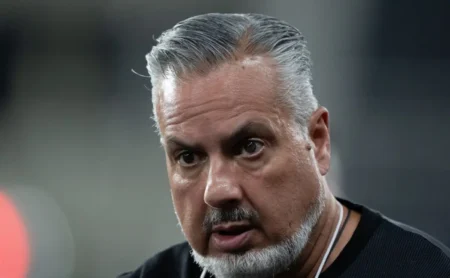 Boto Garante o Flamengo: Zagueiro Iago Teodoro Valorizado em Milhões