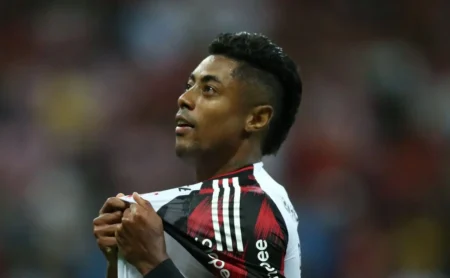 Bruno Henrique diagnosticado após Fla-Flu, sem lesão apontada