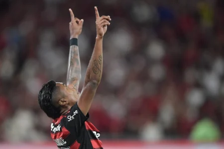 Bruno Henrique Retorna e Lidera Escalação do Flamengo Contra o Santos