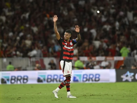 Bruno Henrique: "Flamengo tornou jogo difícil; não se pode baixar a guarda"