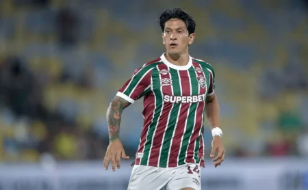 Cano sofre entorse no joelho direito e é desfalque para o Fluminense diante do Ceará no Brasileirão