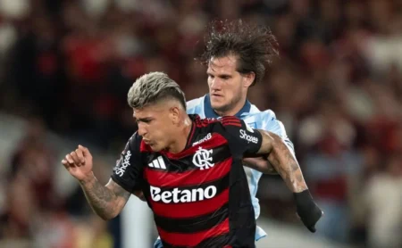 Conmebol Puni Racing por Festa Contra o Flamengo na Libertadores Conmebol Puni Racing por Festa Contra o Flamengo na Libertadores
