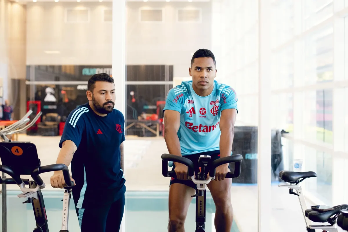 Convocação de Alex Sandro: Flamengo ajusta treinos e jogos do lateral Convocação de Alex Sandro: Flamengo ajusta treinos e jogos do lateral