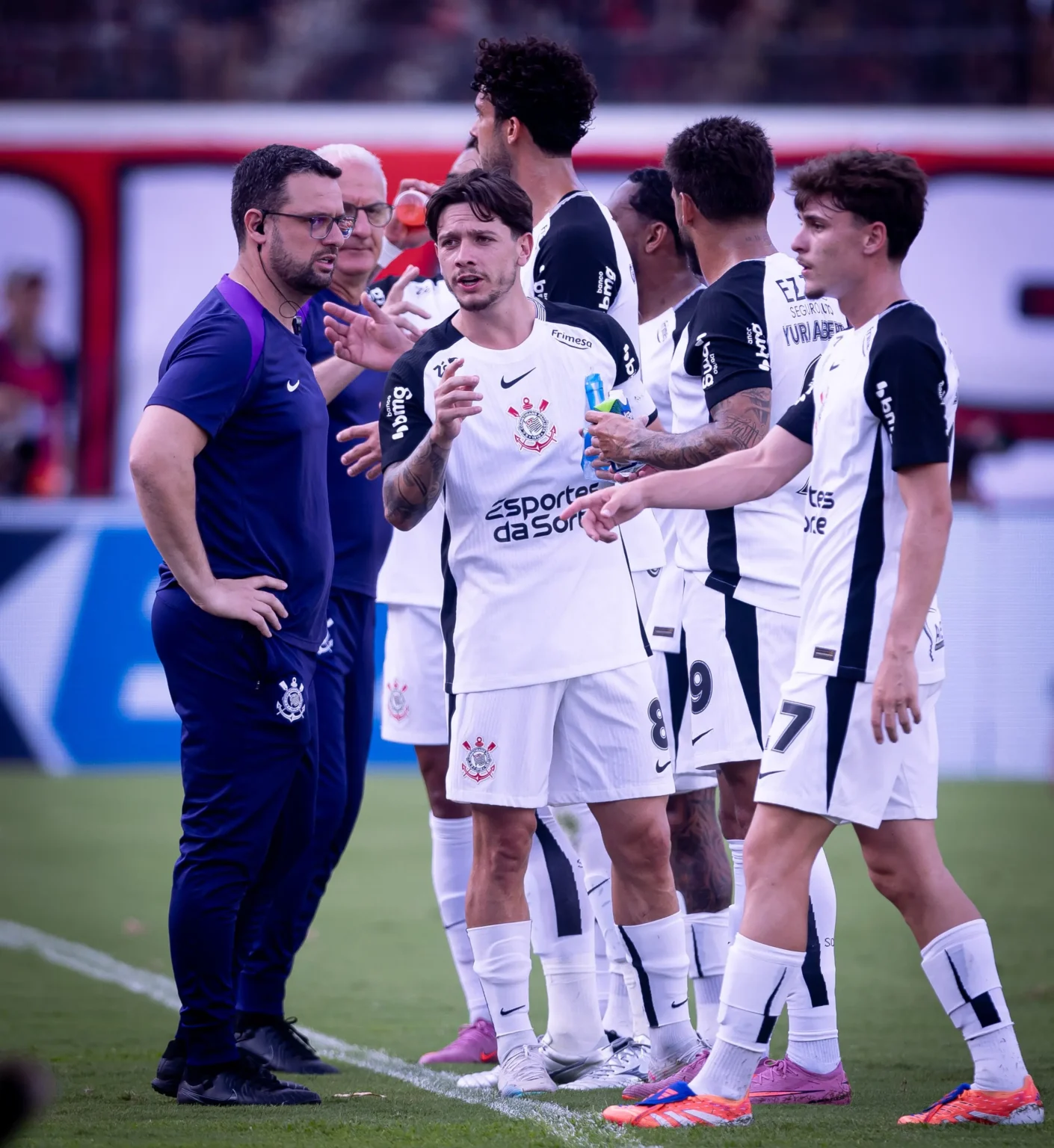 Corinthians busca sequência invicta no Brasileirão para alçar voos na tabela