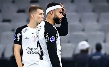 Corinthians: Adaptação à Nova Preparação Física e Descontentamento de Memphis e Outros Jogadores Corinthians: Adaptação à Nova Preparação Física e Descontentamento de Memphis e Outros Jogadores