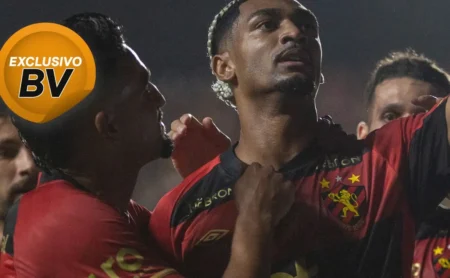 Corinthians sondou Derik Lacerda, mas desgaste com Cuiabá impede negócio em 2026