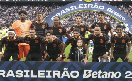 Corinthians perde para o Cruzeiro e se despede da Libertadores pelo Brasileirão