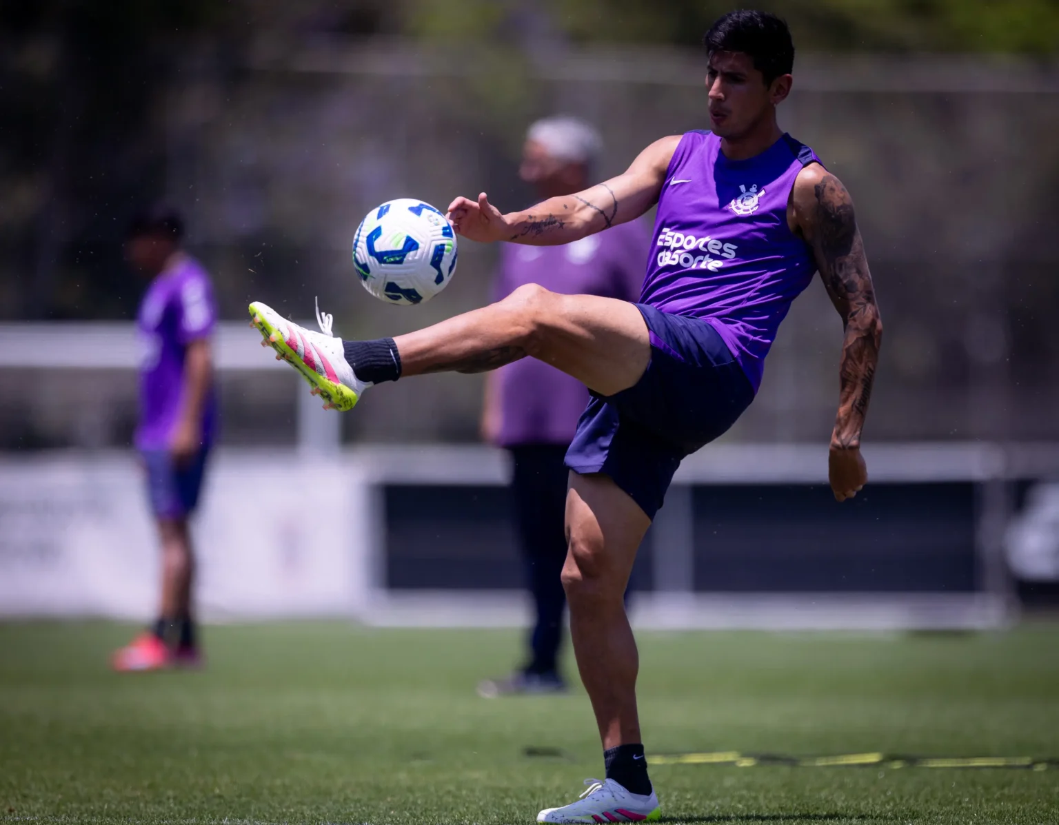 Corinthians retoma trabalhos com reforços para encarar o Bragantino