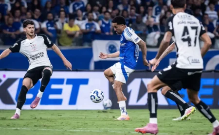 Corinthians e Cruzeiro debatem preços de ingressos para visitantes na semifinal da Copa Betano do Brasil