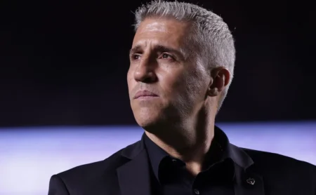 Crespo Confirma Permanência no São Paulo até 2026: "Temos Muito Trabalho a Realizar"