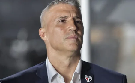 Crespo Sanciona Estilo: São Paulo Supera o Vasco em São Januário