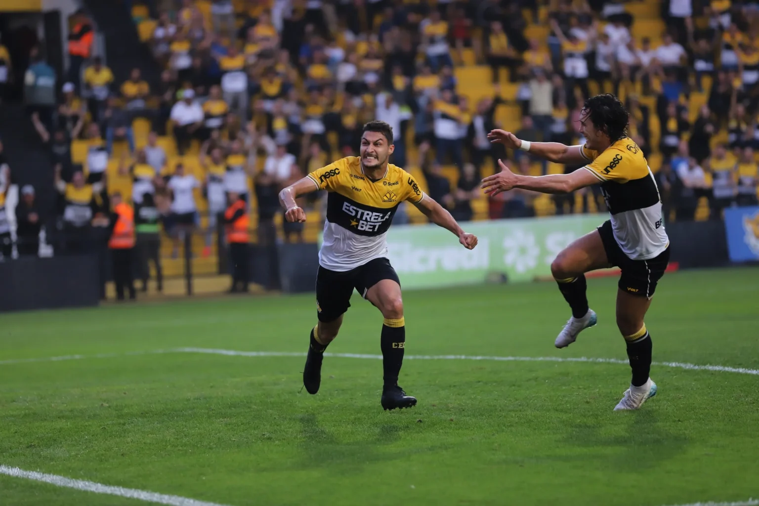 Criciúma com desfalque e 16 jogadores em risco contra o Atlético-GO