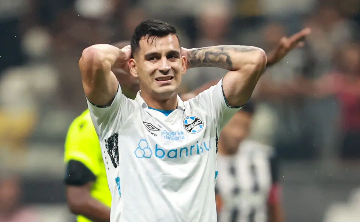 Cristaldo: Empréstimo ou Saída Definitiva do Grêmio Cristaldo: Empréstimo ou Saída Definitiva do Grêmio