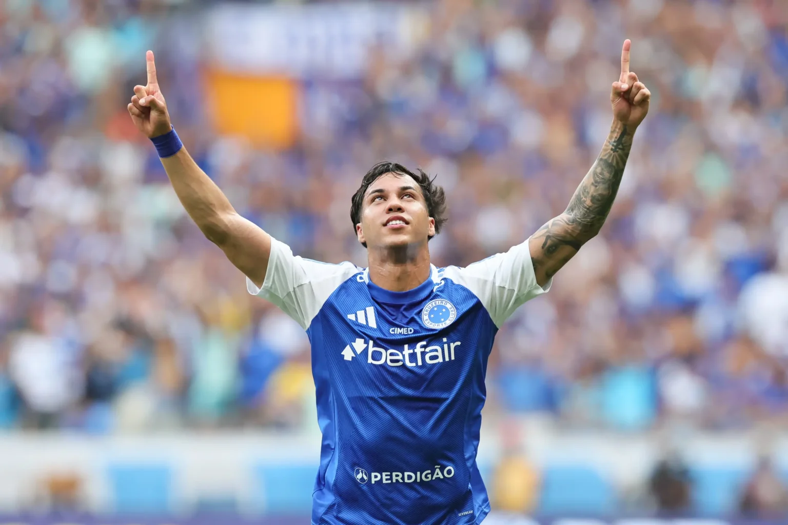 Cruzeiro: Sonhos e Decisões na Reta Final da Temporada com Olho na Libertadores, Título e Copa do Brasil