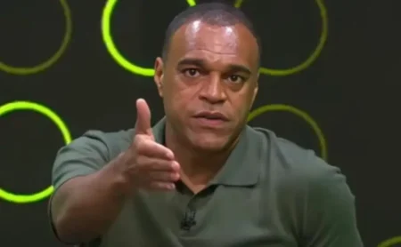 Denílson Show: Sem Clubismo, Parabeniza Flamengo por Vitória Justa na Final da Libertadores Contra o Palmeiras