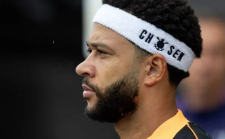 Depay gera irritação no Corinthians: dirigentes descontentes com entrevista sobre mudanças Depay gera irritação no Corinthians: dirigentes descontentes com entrevista sobre mudanças