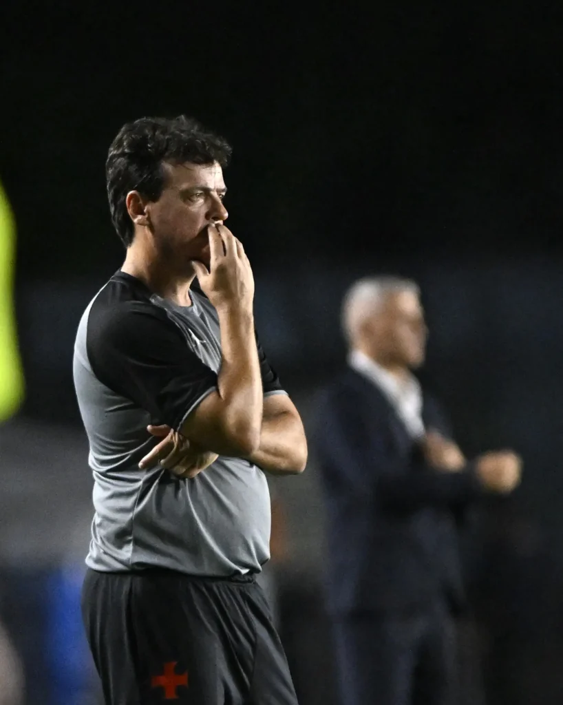 Diniz avalia revés do Vasco contra o São Paulo: "Dominamos, mas a inspiração para o gol falhou"