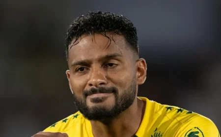 Diniz pode auxiliar negociação após Reinaldo ser cobiçado por Vasco, Santos e mais dois clubes da Série A