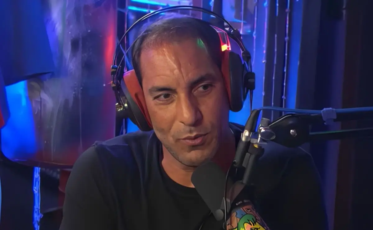 Edmundo, ídolo do Vasco, revela a peça que falta ao time de Fernando Diniz: “O craque” Edmundo, ídolo do Vasco, revela a peça que falta ao time de Fernando Diniz: “O craque”