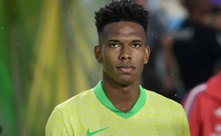 Estêvão é elogiado como gênio pelo técnico da Tunísia: "Vai brigar por Bola de Ouro"