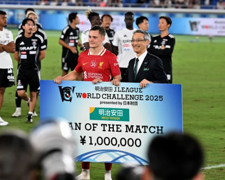 Ex-jogador do United critica atuação de Florian Wirtz contra o City: "Parecia um garotinho"