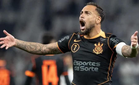 Fabinho Soldado expõe os desafios financeiros do Corinthians na tentativa de manter Maycon: “Não é fácil”