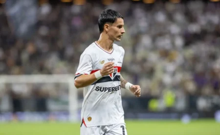 Ferreira se consolida no São Paulo e iguala número de gols da temporada anterior Ferreira se consolida no São Paulo e iguala número de gols da temporada anterior