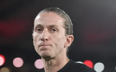 Filipe Luís emite alerta sobre trio Evertton Araújo, Léo Pereira e Luiz Araújo para Sport x Flamengo