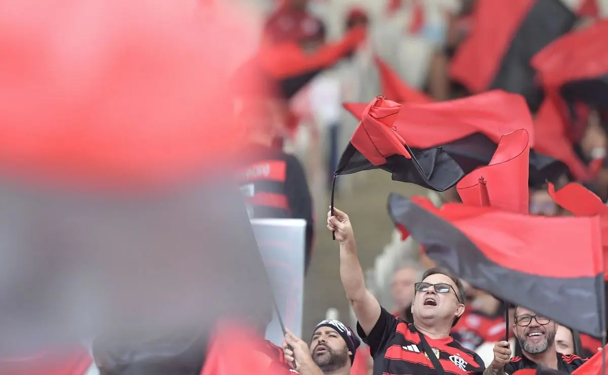 Flamengo assume a ponta e distancia o Corinthians em ranking de público