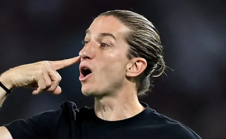 Flamengo com desfalques de Léo Ortiz e Pedro para confronto direto contra Atlético-MG no Brasileirão