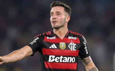 Flamengo mantém 70% de chances de título no Brasileirão Betano após derrota para o Fluminense Flamengo mantém 70% de chances de título no Brasileirão Betano após derrota para o Fluminense