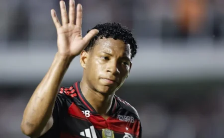 Flamengo Pressiona Plata: Diretoria Decide Punição Após Expulsão Contra o São Paulo Flamengo Pressiona Plata: Diretoria Decide Punição Após Expulsão Contra o São Paulo