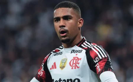 Flamenguistas Rejeitam Atuação de Samuel Lino e Explodem em Críticas