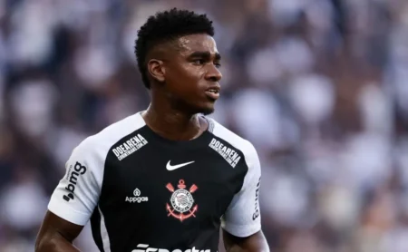 Félix Torres: Saída do Corinthians confirmada após acerto em São Paulo